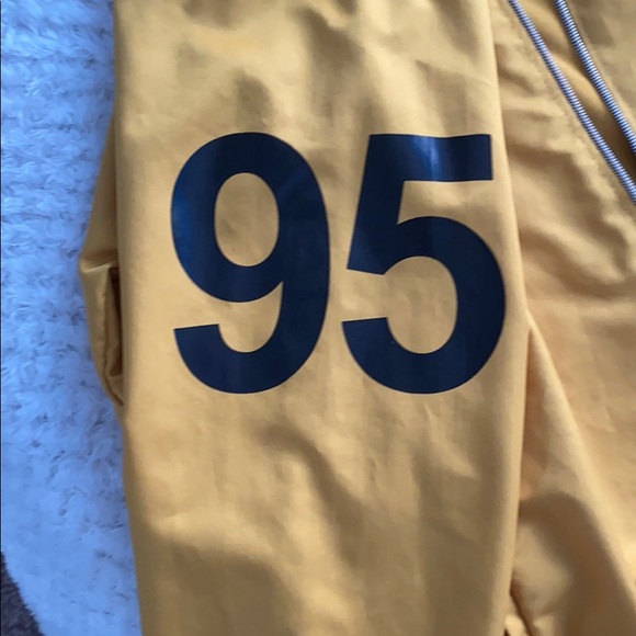 JACKET - Picture 4 of 6